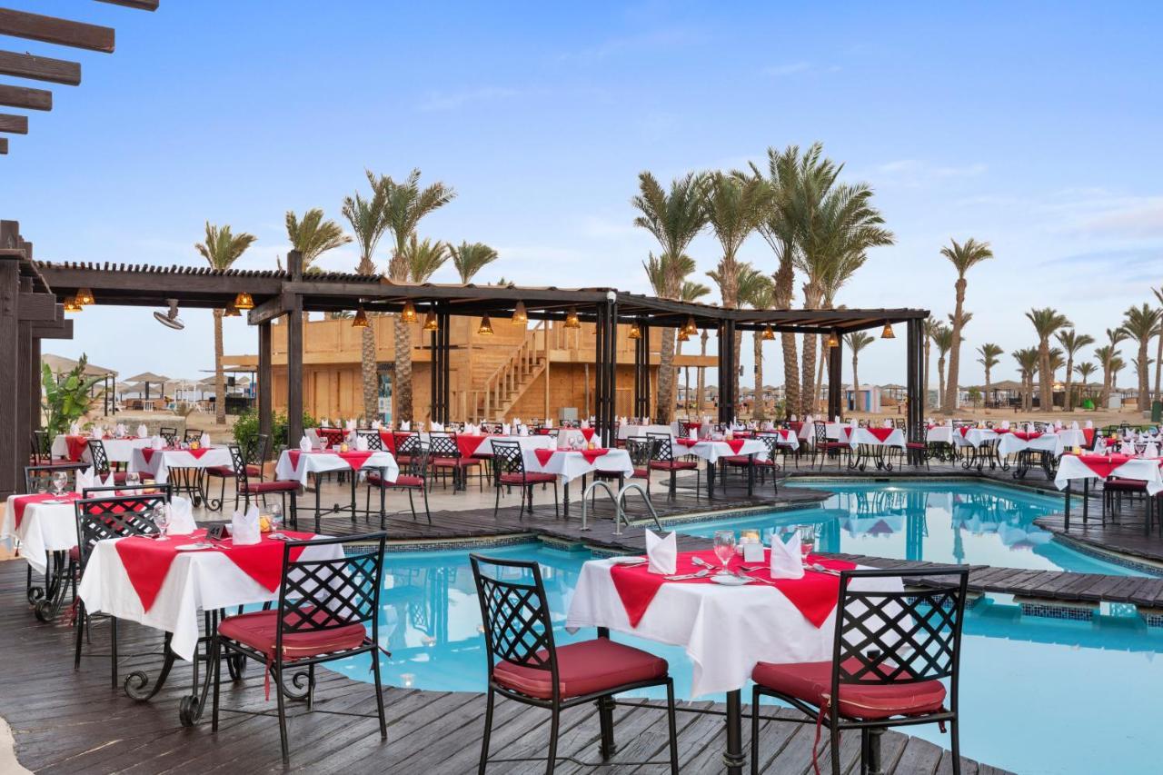 Pickalbatros Oasis Port Ghalib Hotel Exterior photo The pool at the Hilton Sharm El Sheikh