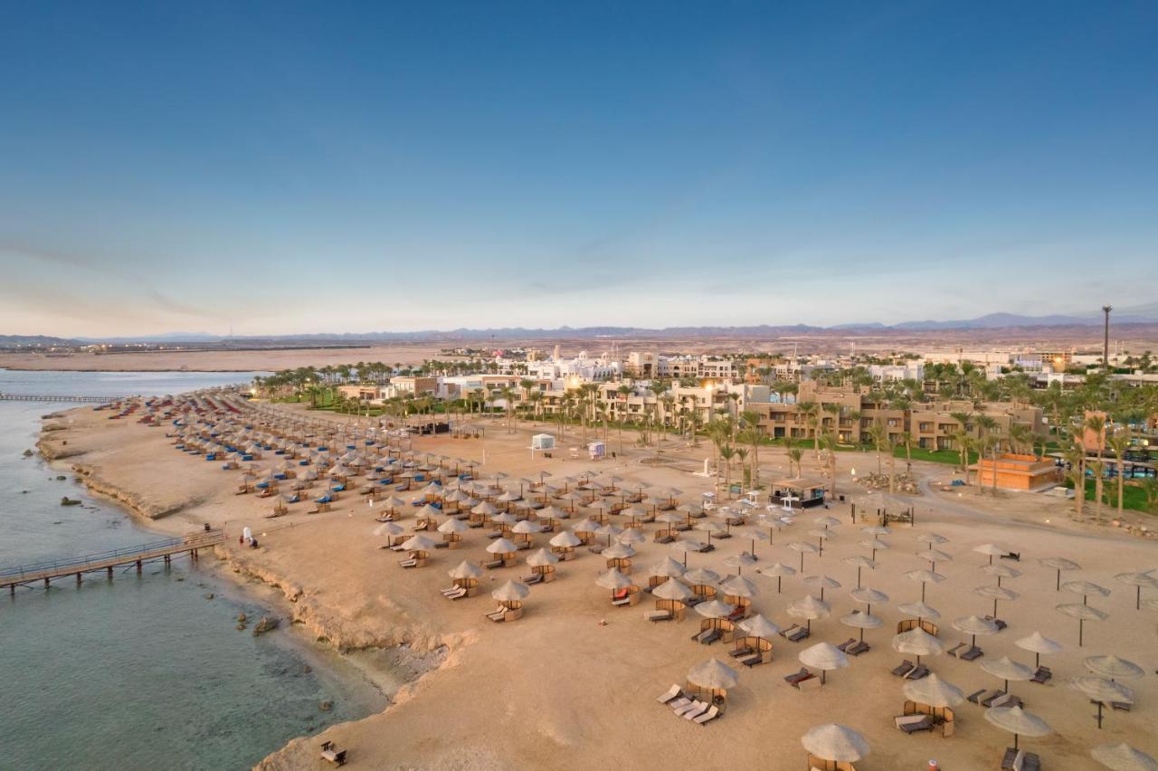 Pickalbatros Oasis Port Ghalib Hotel Exterior photo Aerial view of the resort