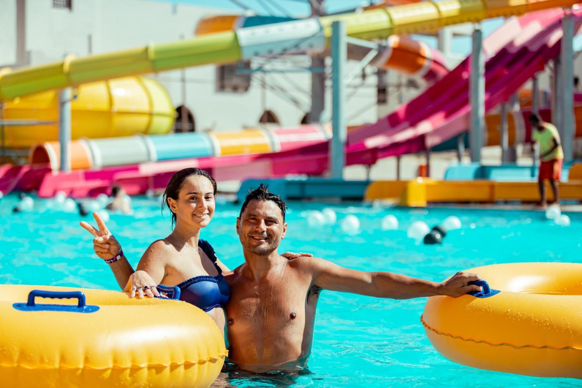 Pickalbatros Oasis Port Ghalib Hotel Exterior photo AquaPark